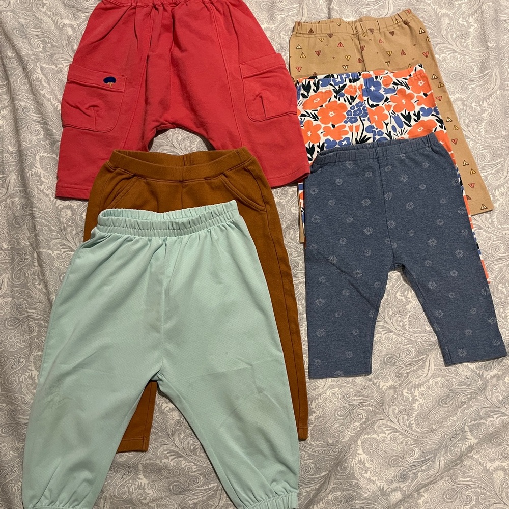 BUNDLE of 6 Uniqlo Kids Multicolor bottoms Set Size 90cm 3T